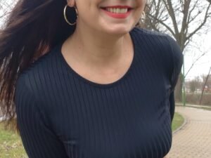 katalina catalina atraviesa la puerta